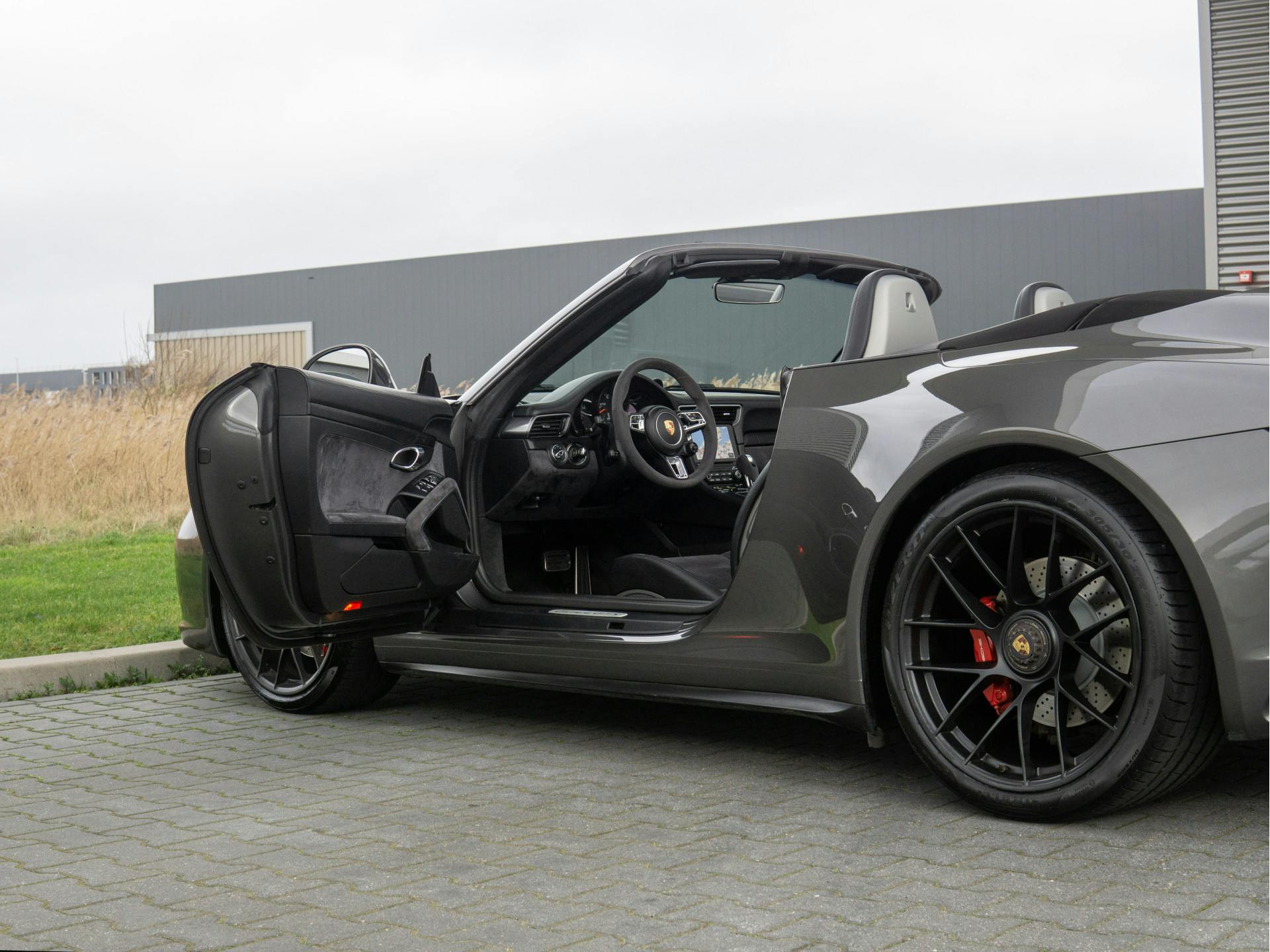 Porsche 911 Cabrio 3.0 Carrera GTS